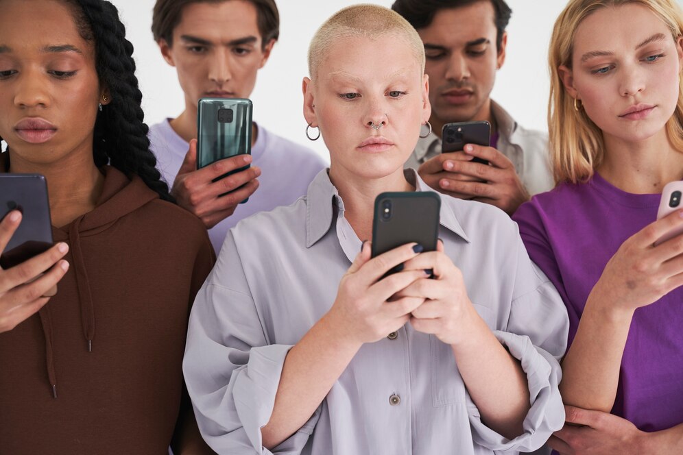 NAVIGATING MOBILE PHONE ADDICTION